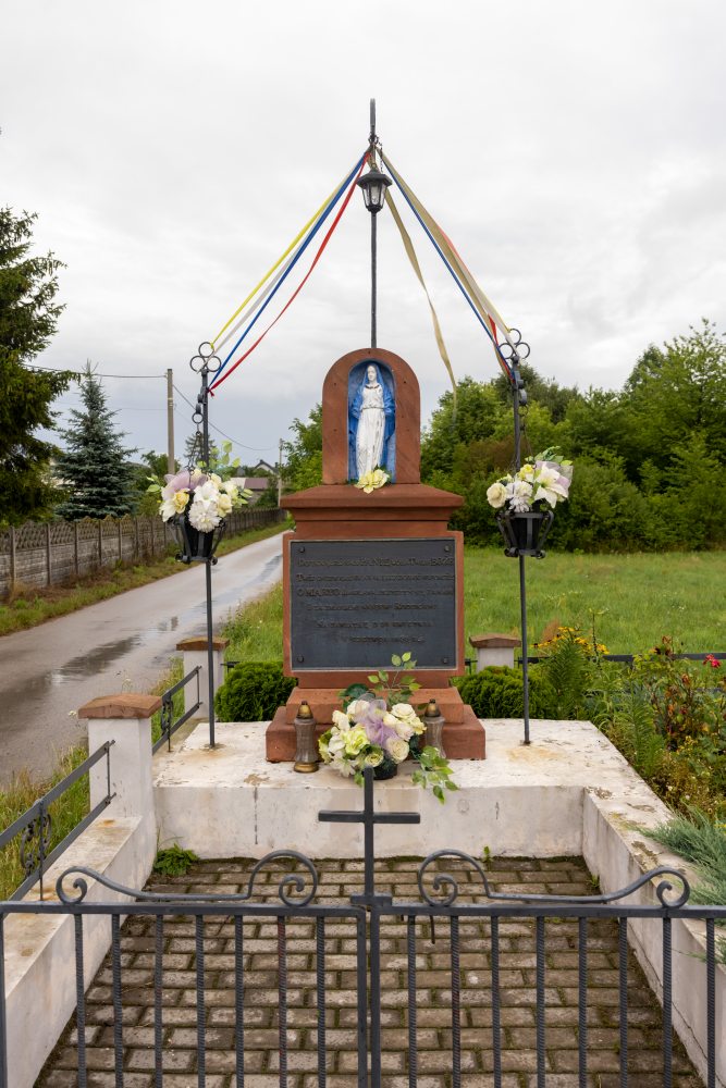 Kapliczka 1